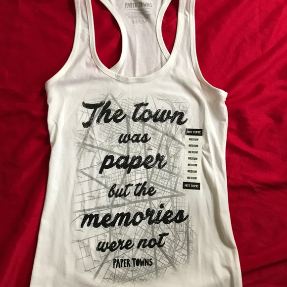 Paper Towns / Paper Memories Tank from Hot Topic - Picture 2 of 3